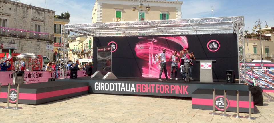 Il palco del roadshow del Giro d'Italia 2016, realizzato da Printable