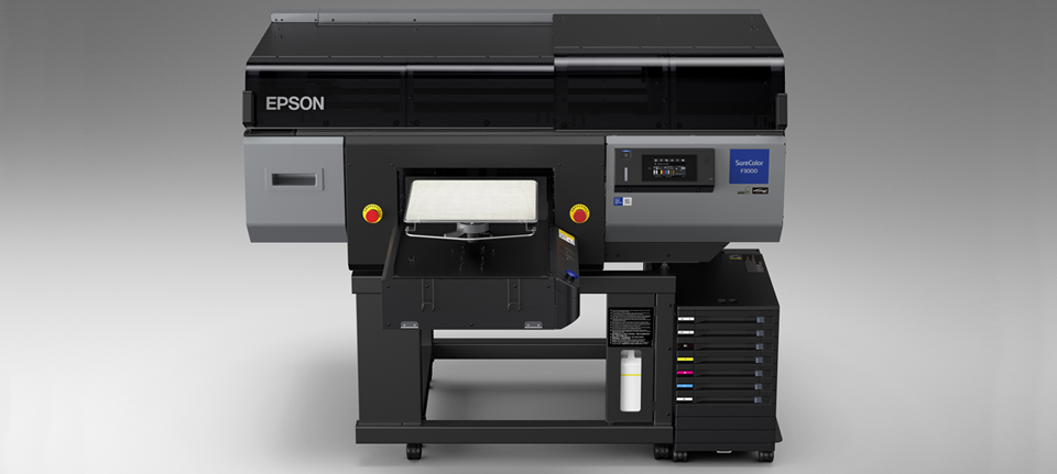 Epson annuncia una stampante DTG per tessuti ad alta produttività per carichi di lavoro importanti