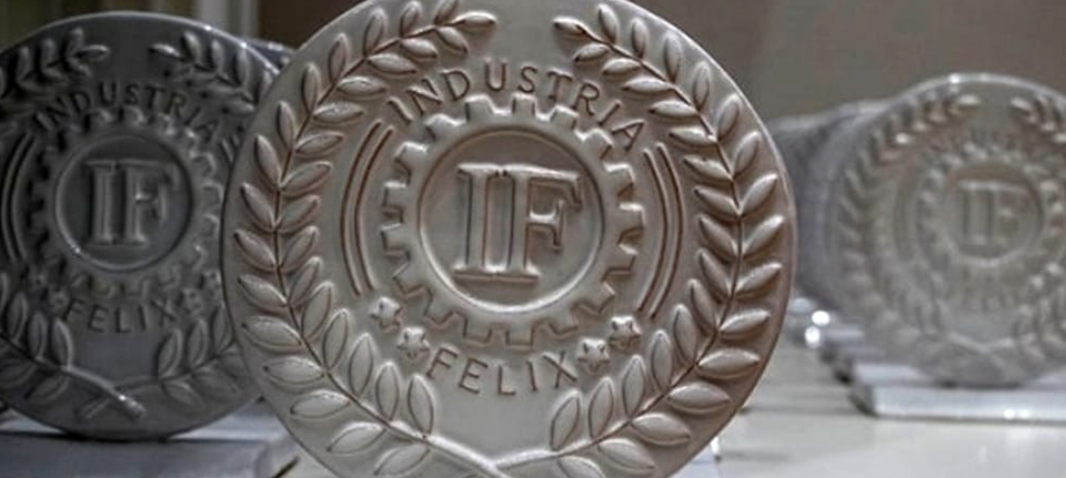 Industria Felix premia Dominodisplay